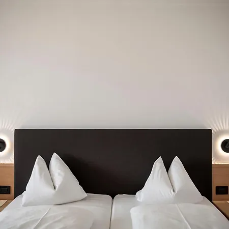 Hotel Erzherzog Johann 4*